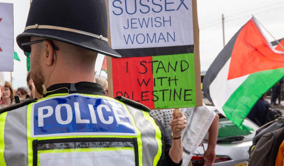Protesters outside the Green party’s annual conference over the weeked in Brighton. Image: Alamy