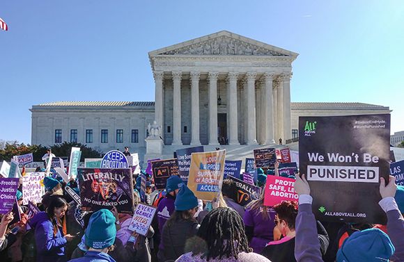 2B831E8 March 4, 2020 - Demonstrators rally in front of the U.S. Supreme Court in support of abortion rights as the court hears arguments in the June Medical v. Russo case.  Presented by the Center for Reproductive Rights, the case challenges a Louisiana