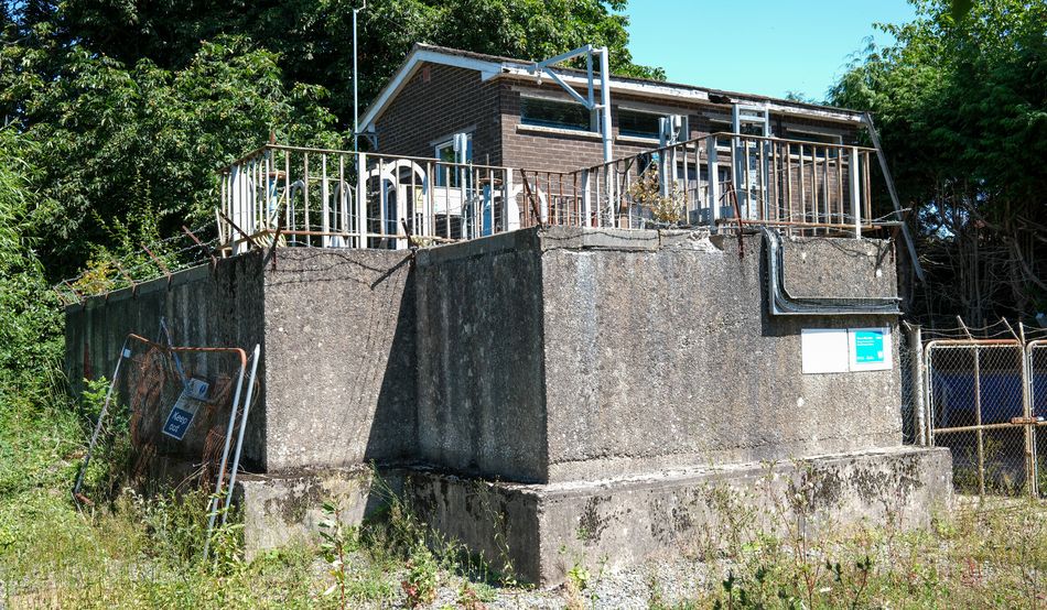 A waste water treatment plant along the river in Hereford © Oliver Bullough