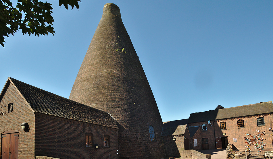 The Stourbridge glass cone is a reminder of the areas' industrial history. Image: Richard Watkins / Alamy