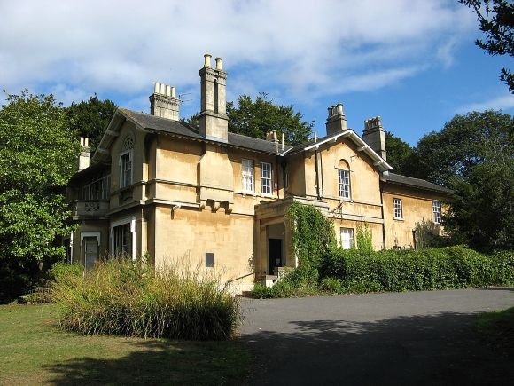 The tourist websites do not always mention Fairfield House. But they should. Photo: Rwendland 