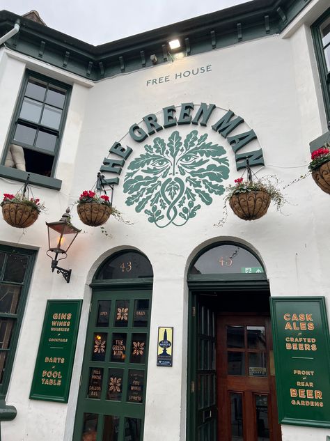 The frontage of The Green Man pub on Lark Lane, Liverpool. Image: David Barnett