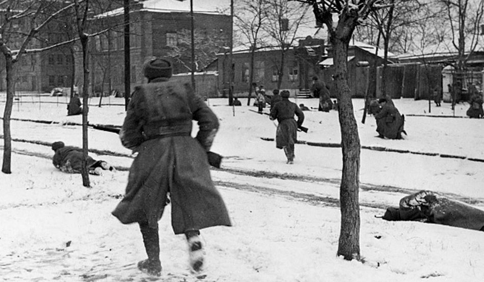 The bitter truth: German soldiers in the streets of Rostov-on-Don, Russia, in 1941 © SOVFOTO / UNIVERSAL IMAGES GROUP VIA GETTY IMAGES