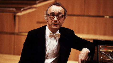 Alfred Brendel in the 1980s. Image: United Archives GmbH  / Alamy